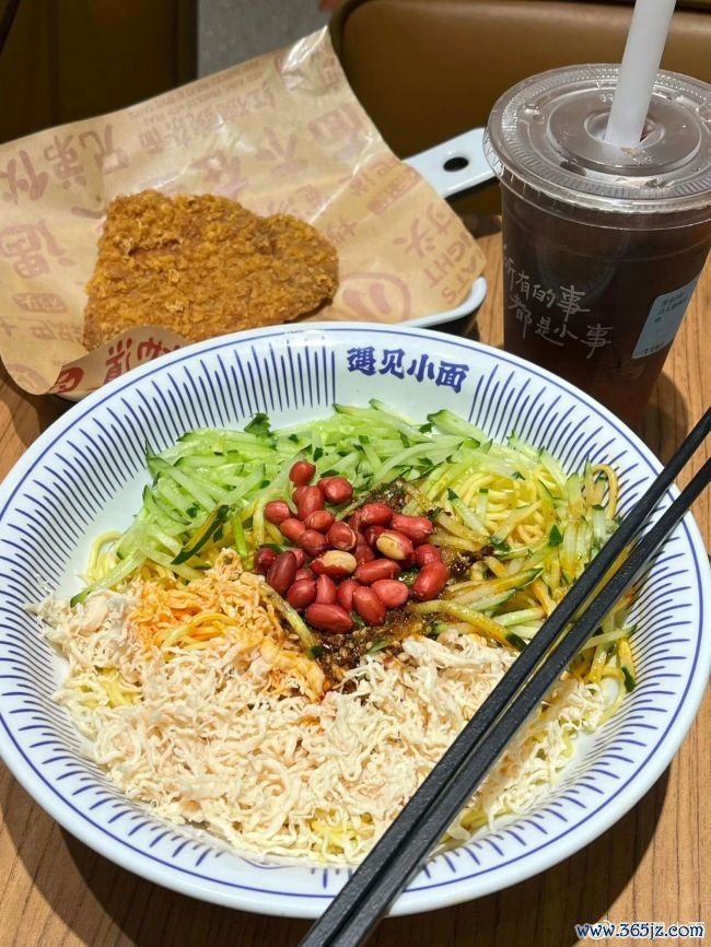 连环舆情突袭，碰见小面牌号蒙尘